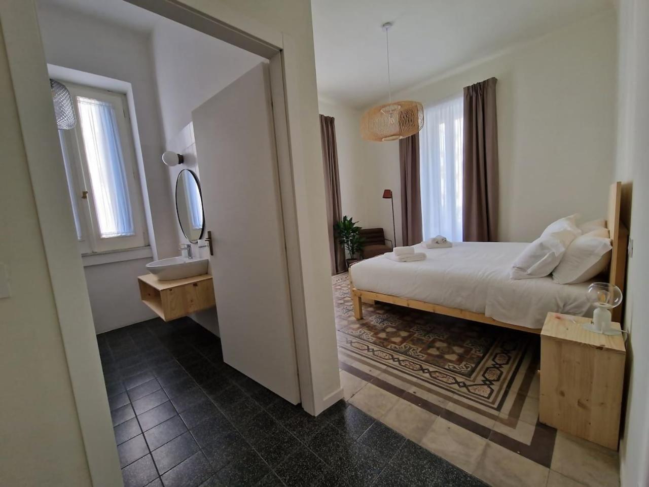 Lostabile Guesthouse & Coworking Бари Экстерьер фото