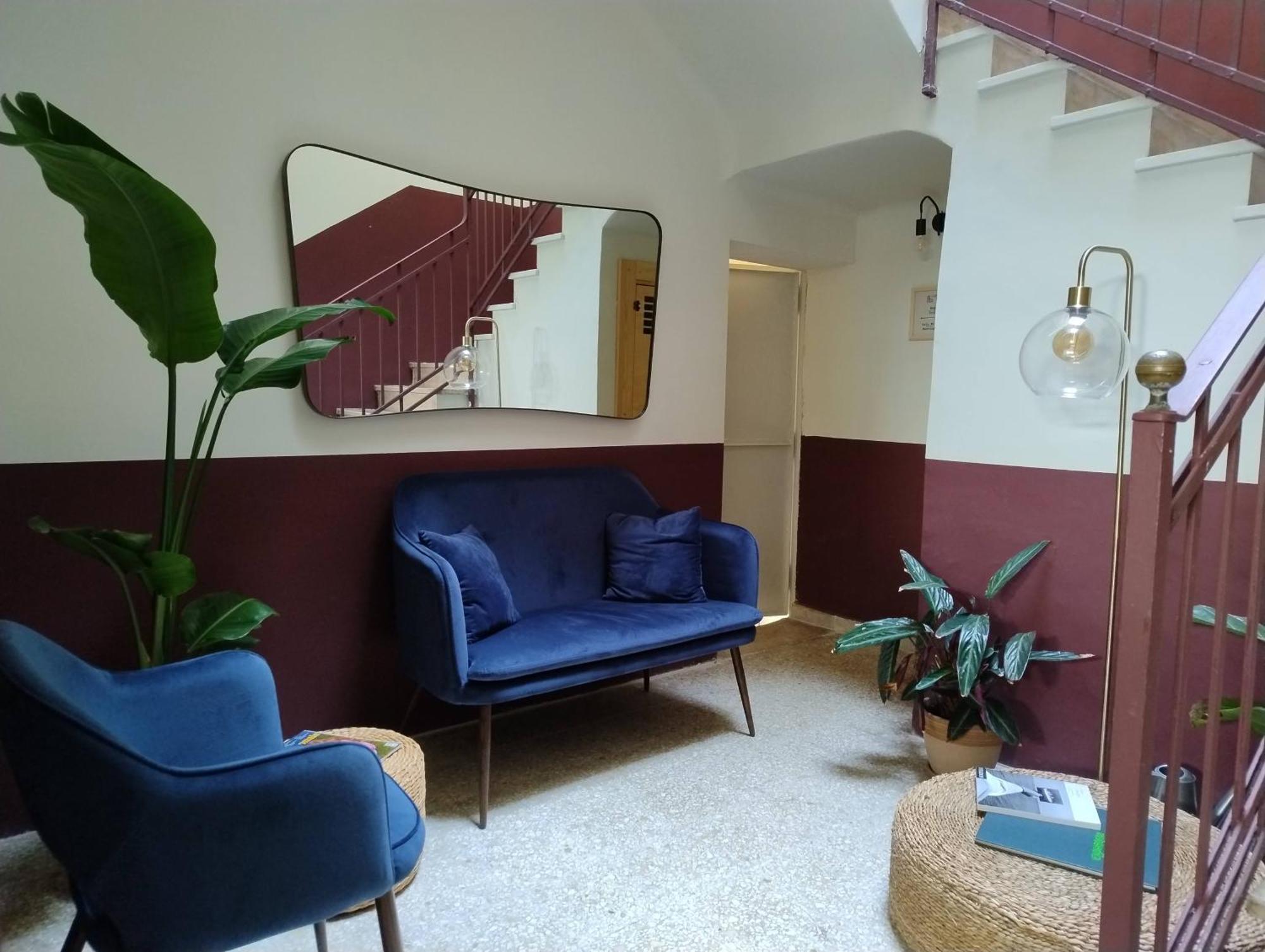 Lostabile Guesthouse & Coworking Бари Экстерьер фото